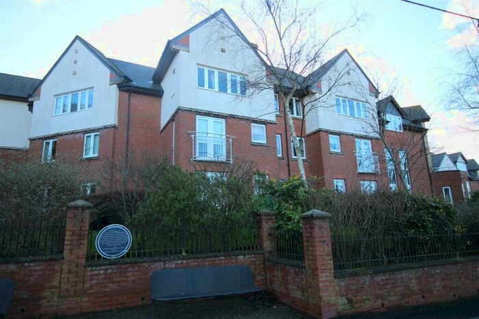 2 Bedroom Apartment For Sale In Pinfold Court, Cleadon Village, SR6