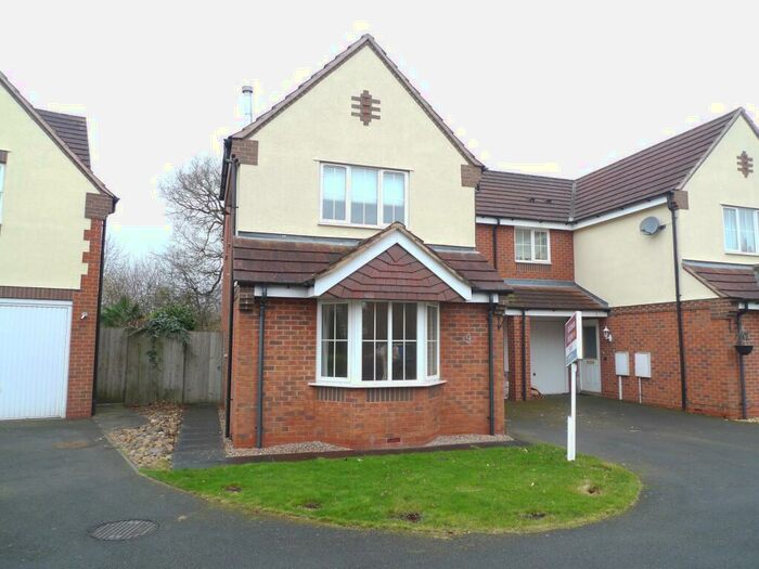3 Bedroom Semi-Detached House To Rent In Birch Grove, Balsall Common, West Midlands, West Midlands, CV7