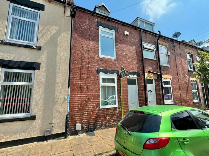 3 Bedroom Terraced House To Rent In Milgate Street, Royston, Barnsley, S71