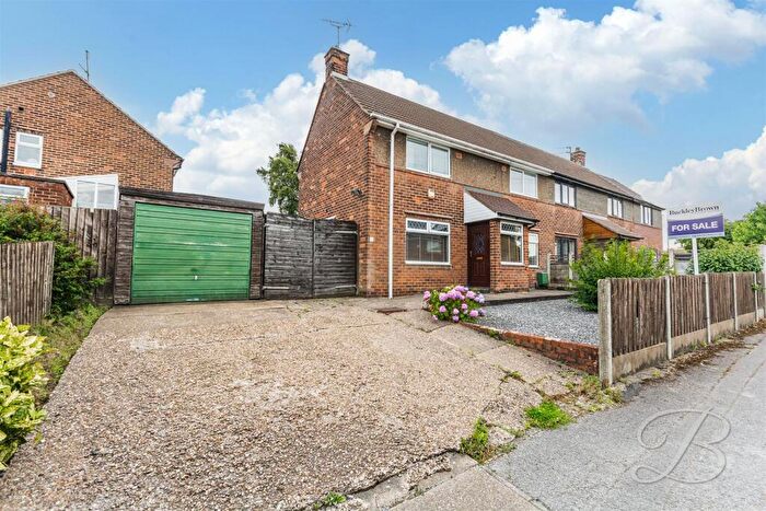 3 Bedroom Semi-Detached House For Sale In Cumberland Drive, Mansfield, NG19