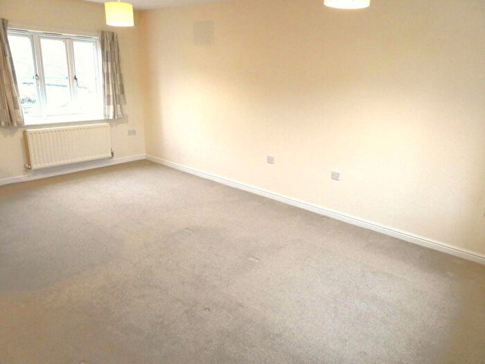 1 Bedroom Coach House For Sale In Lord Grandison Way, Banbury, OX16