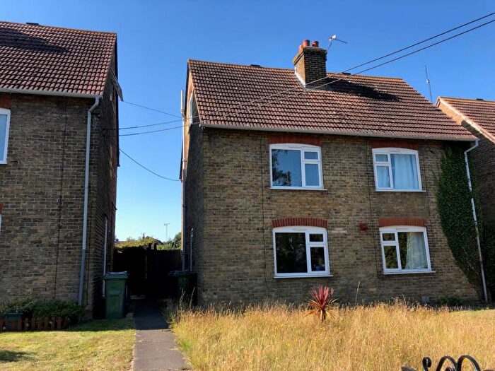 3 Bedroom Semi-Detached House For Sale In The Crescent, Barrow Green, Teynham, Sittingbourne, Kent, ME9