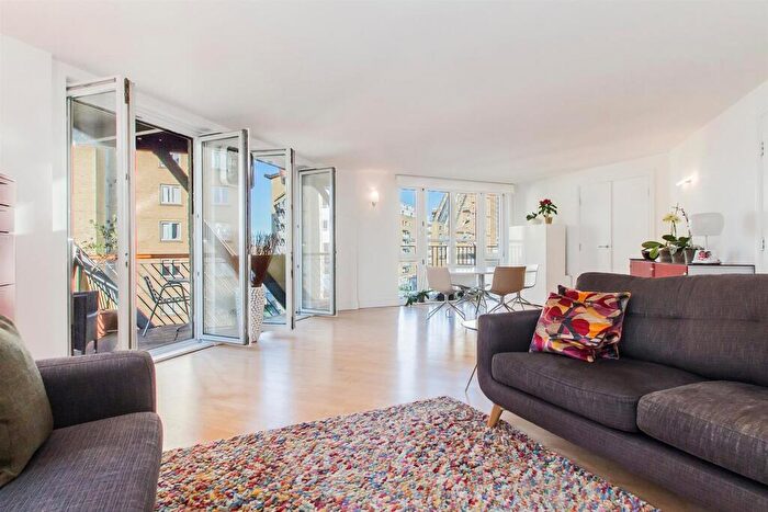 2 Bedroom Apartment To Rent In Millennium Harbour, Westferry Road, E14