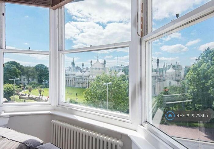 2 Bedroom Flat To Rent In Pavilion Parade, Brighton, BN2