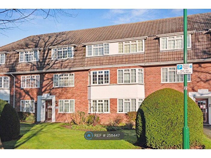 2 Bedroom Flat To Rent In Thicket Road, Sutton, SM1