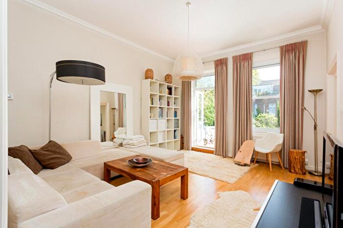 2 Bedroom Flat To Rent In Lyndhurst Gardens, Belsize Park, NW3