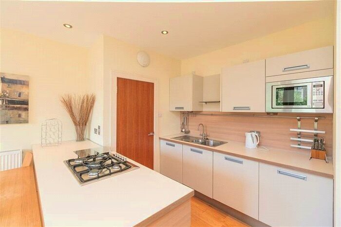 1 Bedroom Flat To Rent In Brunswick Street, Edinburgh, EH7