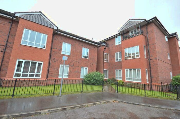 2 Bedroom Apartment To Rent In Derbyshire Road South, Sale, M33