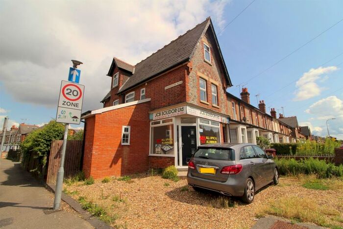 4 Bedroom End Of Terrace House To Rent In Gosbrook Road, Caversham, Reading, RG4