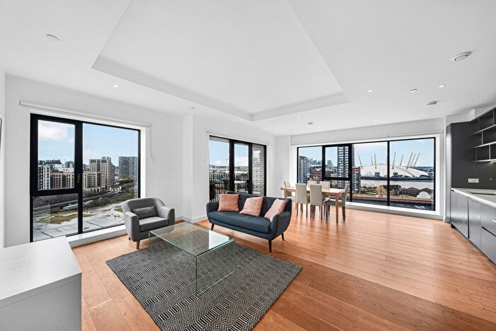 2 Bedroom Flat To Rent In Botanic Square, London, E14