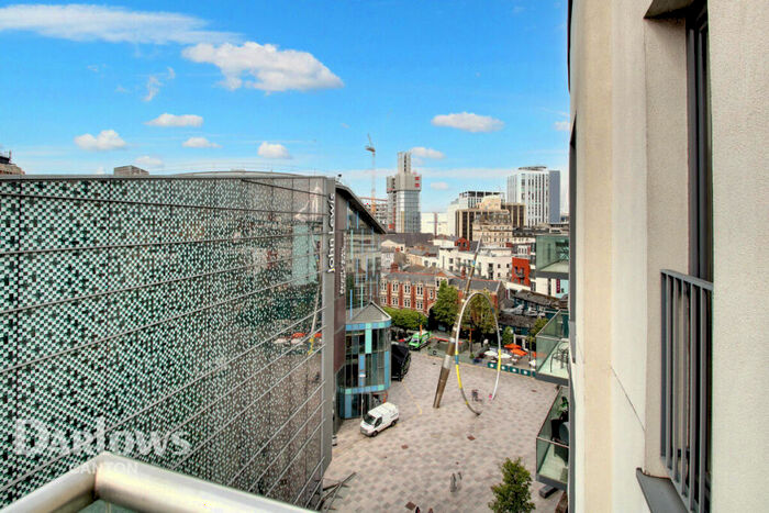 2 Bedroom Apartment For Sale In The Hayes, Cardiff, CF10