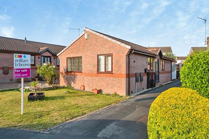 3 Bedroom Detached House For Sale In Windsor Close, Harlington, Doncaster, DN5