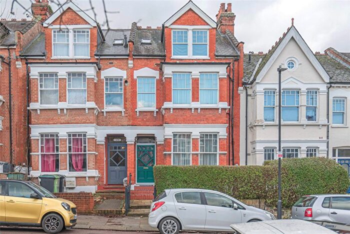 5 Bedroom Terraced House For Sale In Curzon Road, London, N10