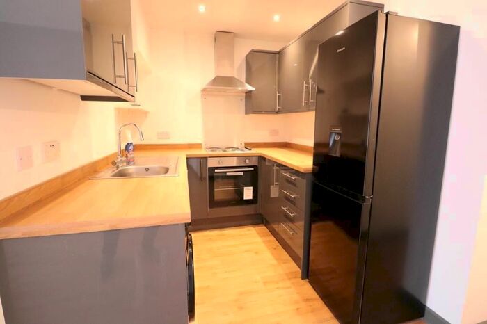 2 Bedroom Flat To Rent In James Street, Preston, PR1