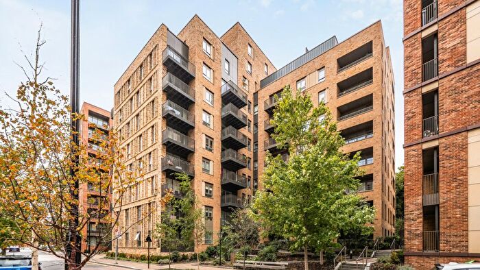 1 Bedroom Flat For Sale In Braeburn Mansions, Mary Neuner Road, London, N8