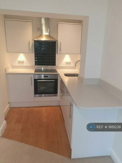 2 Bedroom Flat To Rent In Parish Ghyll Drive, Ilkley, LS29