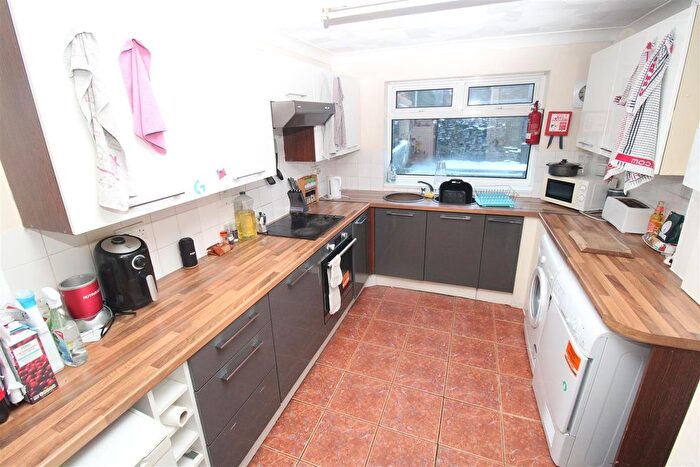 3 Bedroom Semi Detached House To Rent In Birchwood Avenue Treforest, Pontypridd, CF37