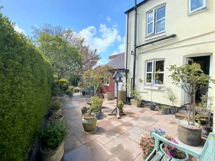 2 Bedroom Semidetached House For Sale In Mold Road, Buckley