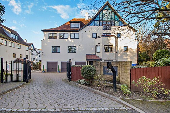 3 Bedroom Flat For Sale In Carew Road, Northwood, HA6