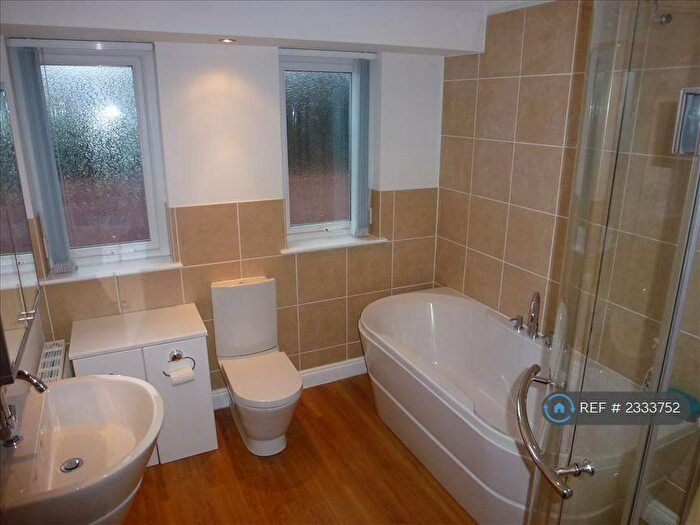 2 Bedroom Flat To Rent In Blundlesands, Liverpool, L23