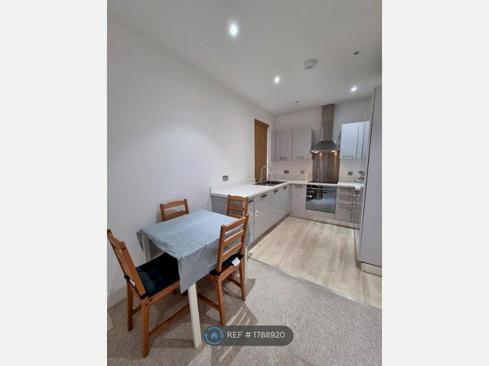 2 Bedroom Flat To Rent In Feltham, Feltham, TW13