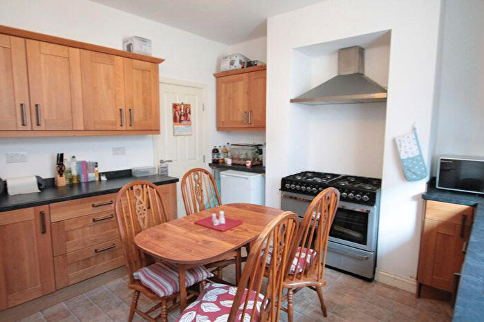 3 Bedroom House To Rent In Spring Grove Walk, Leeds, LS6