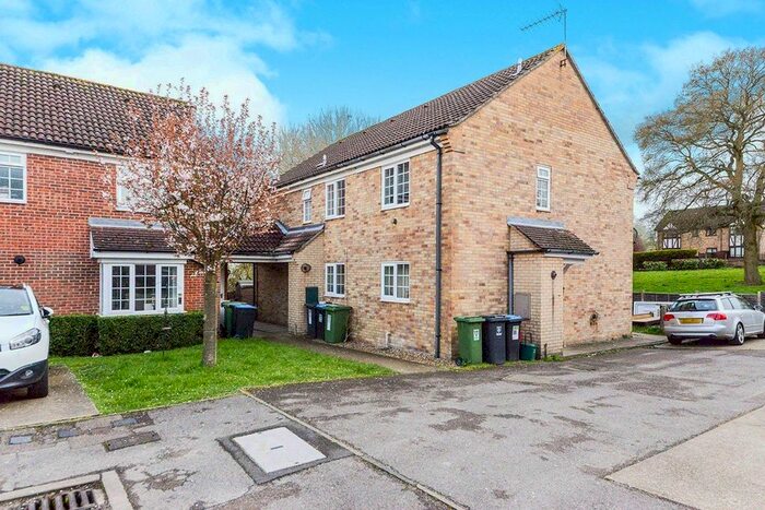 2 Bedroom Detached House To Rent In The Shrubbery, Hemel Hempstead, Hertfordshire, HP1