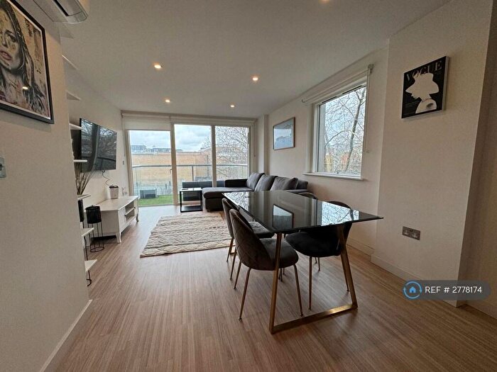 1 Bedroom Flat To Rent In Pear Tree Street, London, EC1V