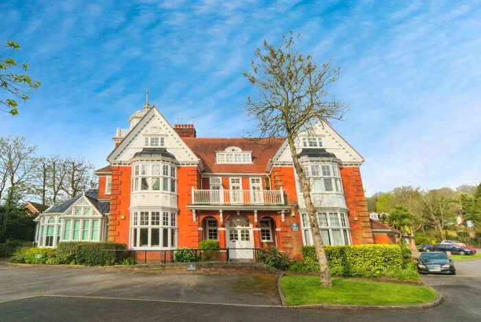 1 Bedroom Apartment To Rent In Tower Gate, London Road, BN1