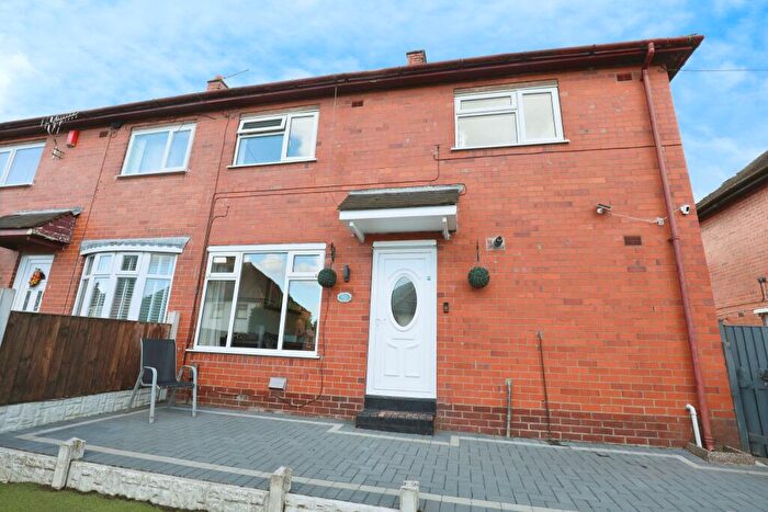 4 Bedroom Semi-Detached House For Sale In Waverton Road, Bentilee, Stoke On Trent, ST2