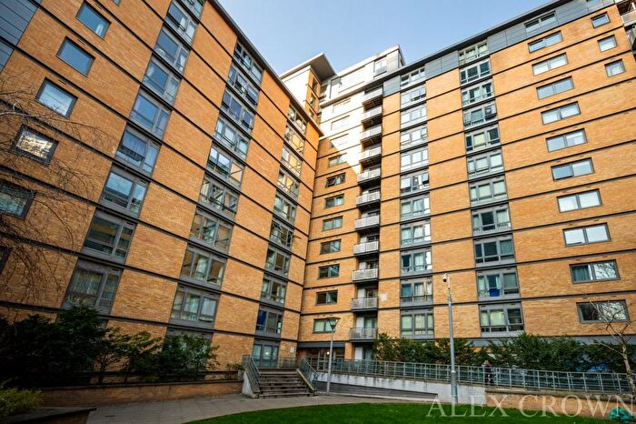2 Bedroom Flat For Sale In Trentham Court, Victoria Road, North Acton, W3