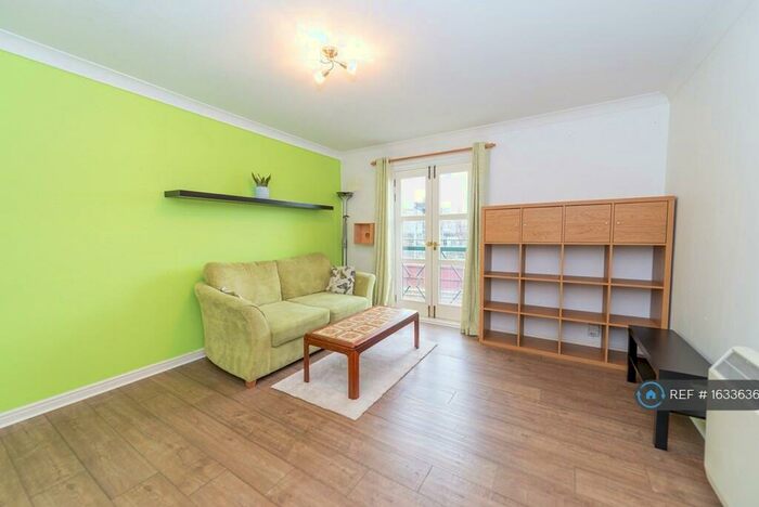 2 Bedroom Flat To Rent In Balbirnie Place, Edinburgh, EH12