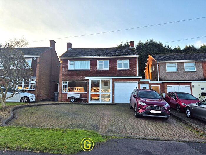 3 Bedroom Detached House To Rent In Grosvenor Close, Sutton Coldfield, West Midlands, B75