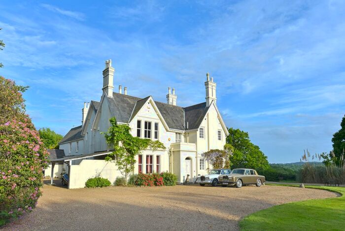 7 Bedroom Detached House To Rent In Bells Yew Green, Tunbridge Wells, TN3