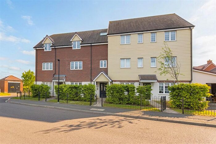 2 Bedroom Flat For Sale In Tully Drive, Paddock Wood, Tonbridge, TN12