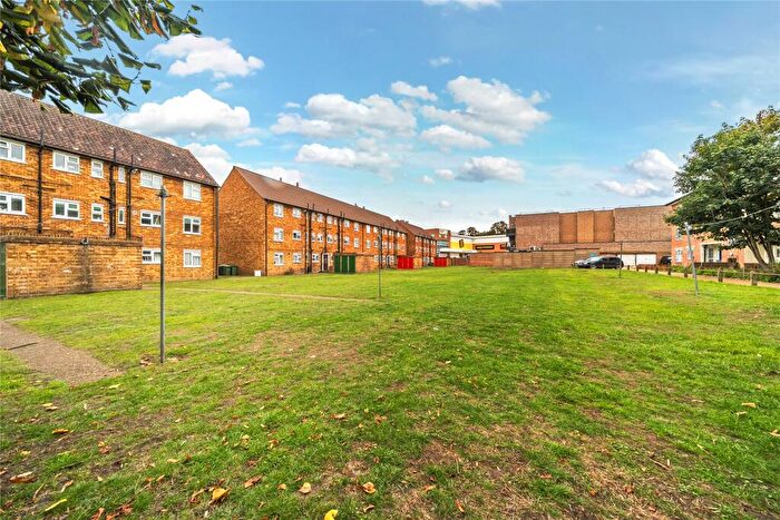 2 Bedroom Flat For Sale In Weston Road, Bromley, BR1