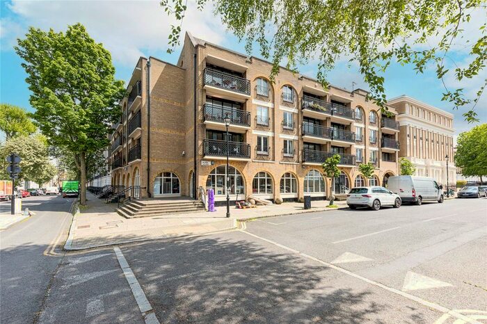 Studio To Rent In Waterloo Gardens, Milner Square, N1