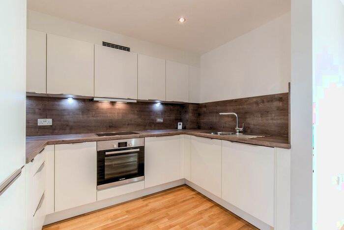 2 Bedroom Flat To Rent In Campbell Road, Twickenham, TW2