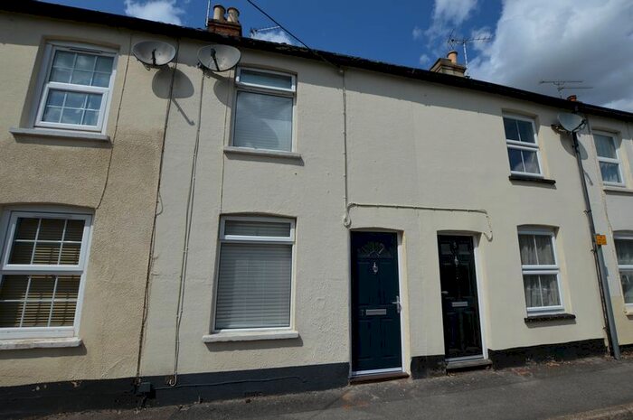 2 Bedroom Terraced House To Rent In Victoria Road, Alton, GU34