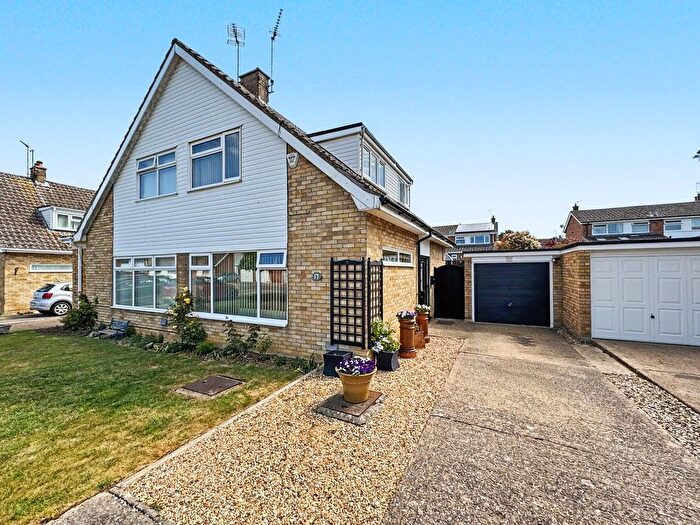 2 Bedroom Chalet For Sale In Kersey Close, Stowmarket, IP14