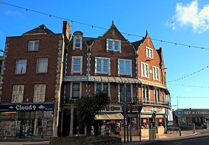 2 Bedroom Flat To Rent In The Square, Swanage, BH19