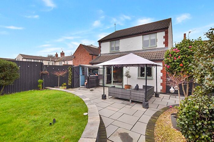 3 Bedroom Detached House For Sale In Moorfield Place, Shepshed, LE12