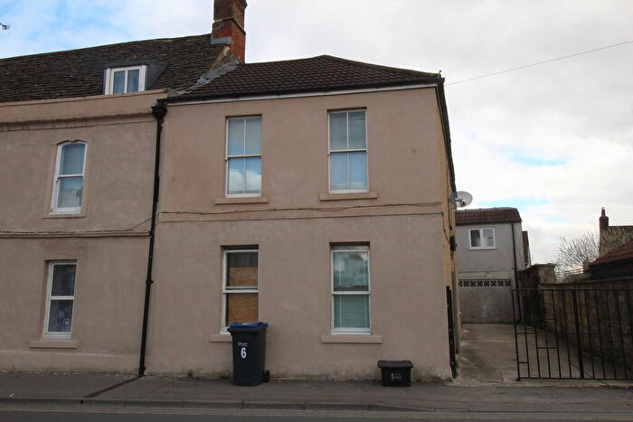 2 Bedroom Apartment To Rent In Flat, The Causeway, Chippenham, SN15