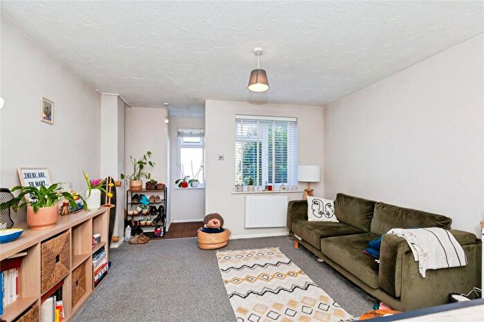 1 Bedroom Terraced House To Rent In Penn Road, Datchet, Slough, SL3