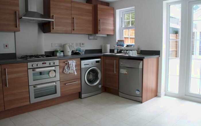 4 Bedroom Town House To Rent In Keats Corner, Canterbury CT1