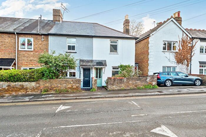 2 Bedroom End Of Terrace House For Sale In Norden Road, Maidenhead, SL6