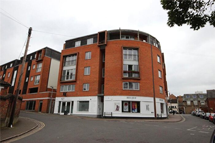1 Bedroom Apartment To Rent In Castle Lane, Castle Quay Castle Lane, MK40