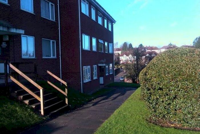 2 Bedroom Flat To Rent In Buchanan Court, Buchanan Drive, Luton, LU2