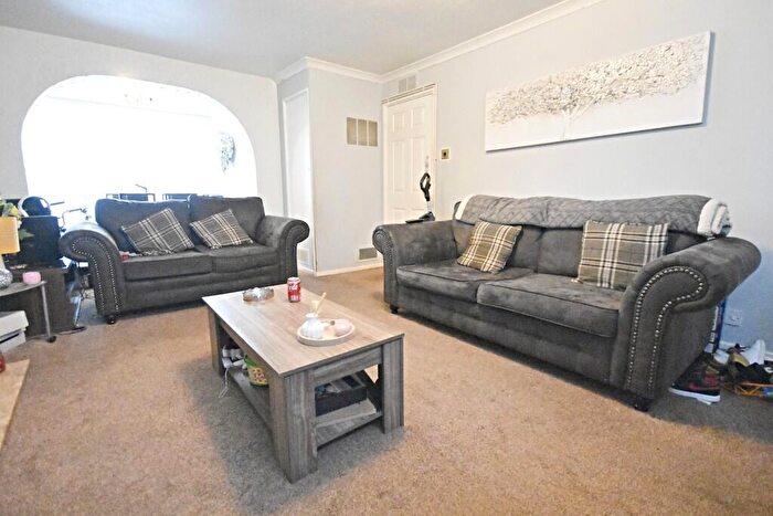 3 Bedroom End Of Terrace House For Sale In Deptford Crescent, Bulwell, NG6