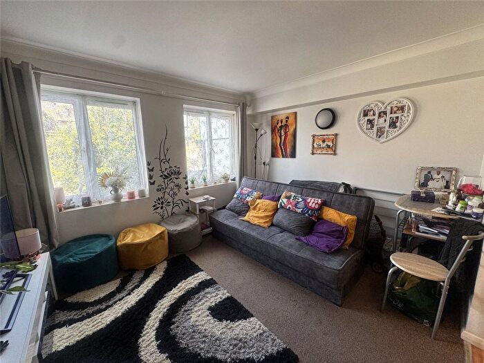 1 Bedroom Flat To Rent In Mayday Road, Thornton Heath, CR7